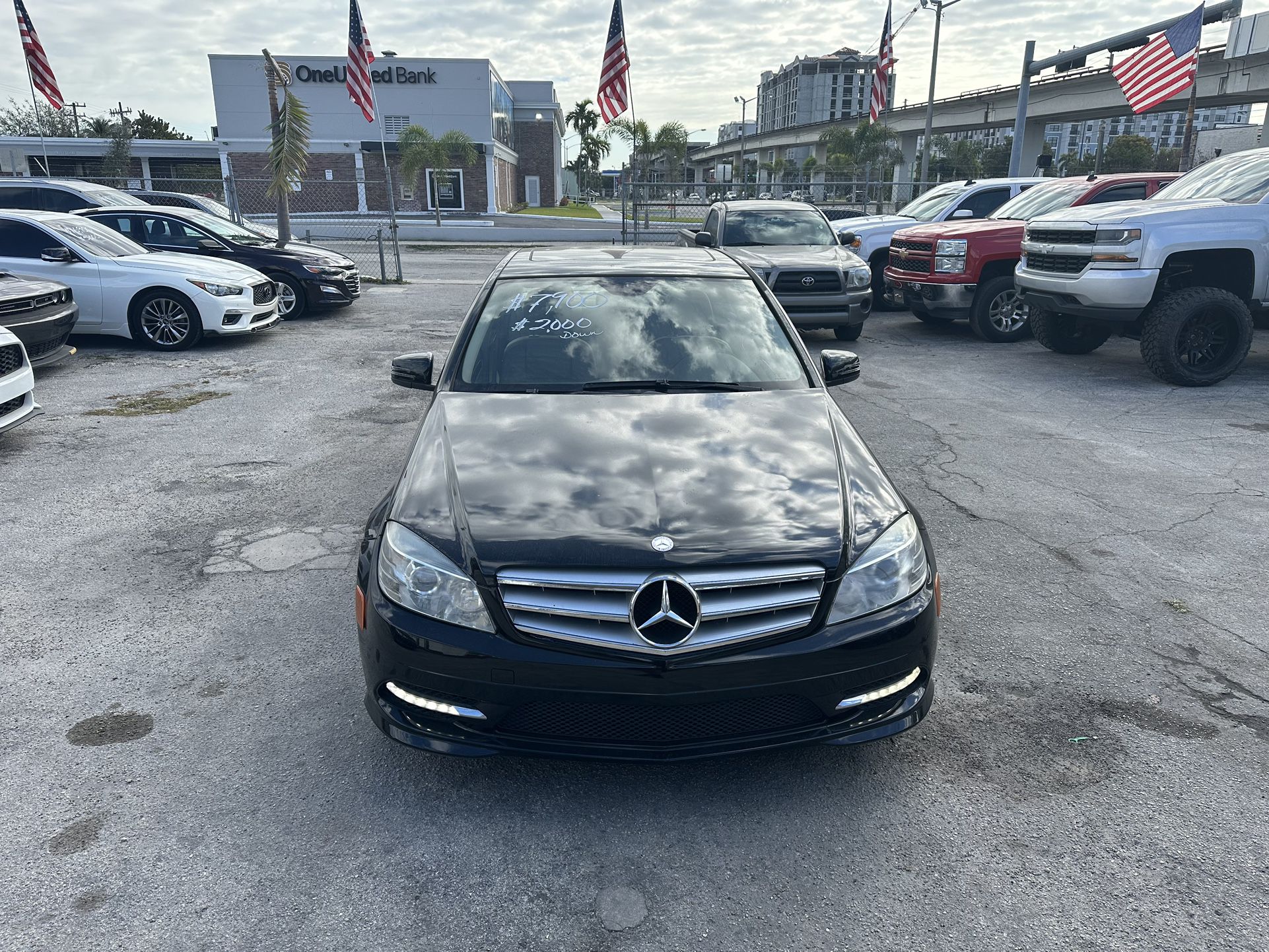 used 2011 MERCEDES - front view 1